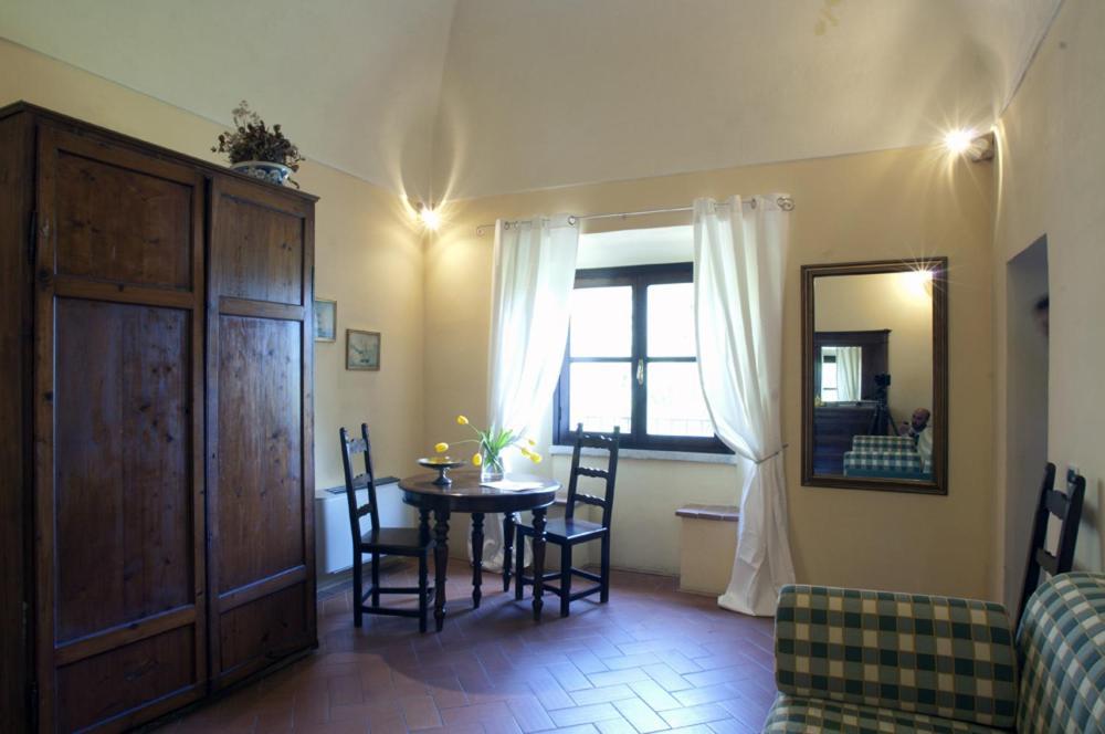 Agriturismo Corte Virgiliana Virgilio Стая снимка