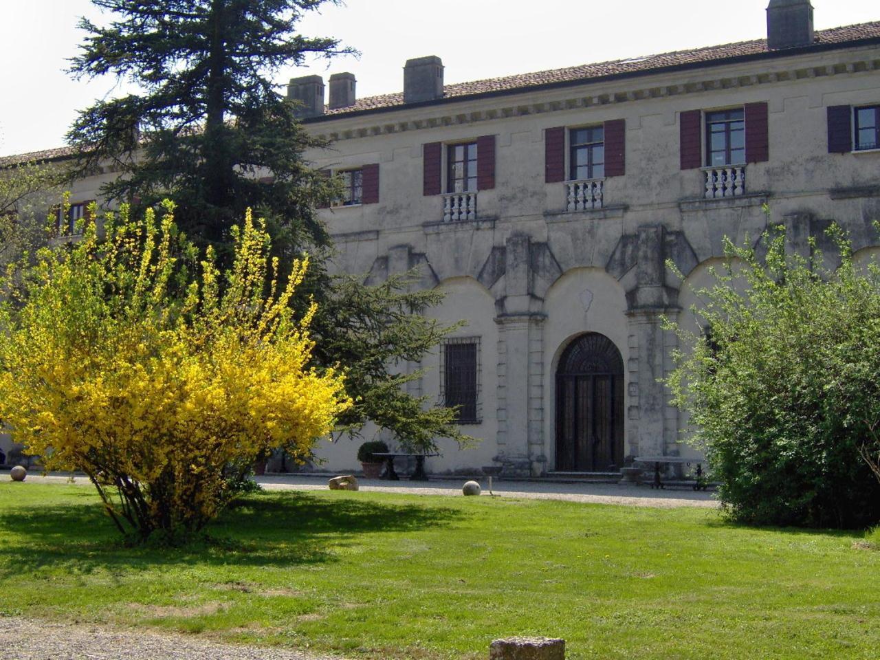 Agriturismo Corte Virgiliana Virgilio Екстериор снимка