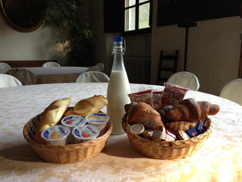 Agriturismo Corte Virgiliana Virgilio Стая снимка